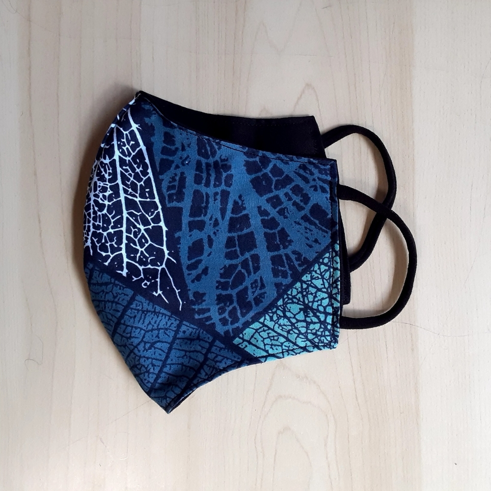 2Pk Reversible Face Mask - Picture 2 of 3